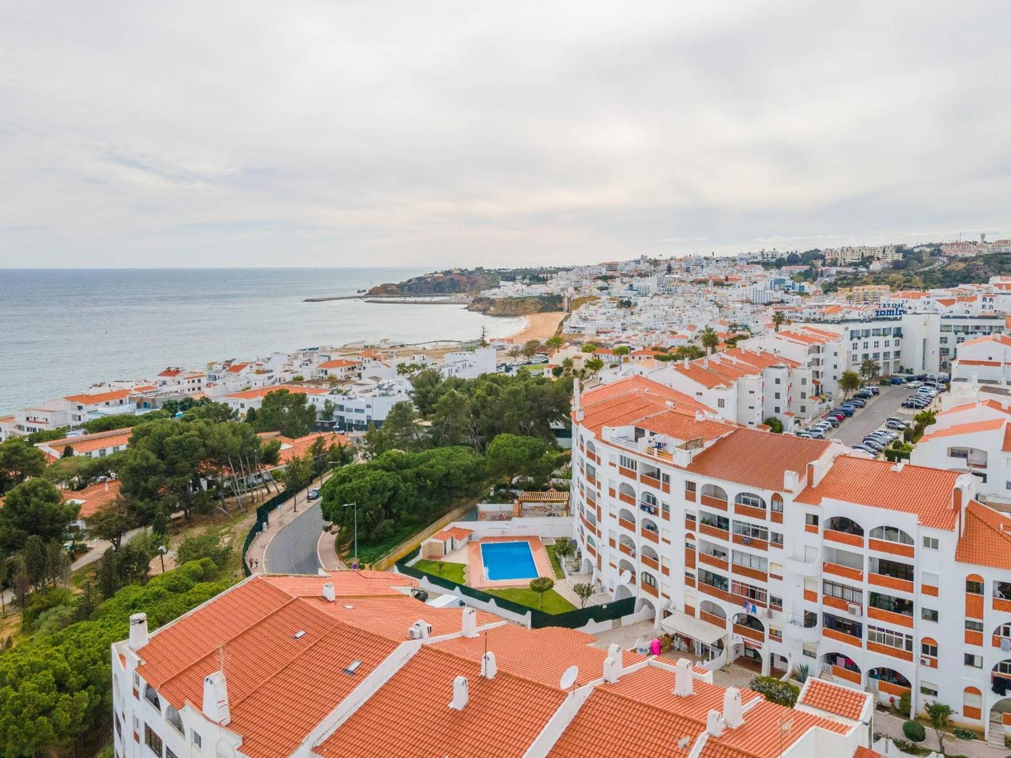 Palmeiras Apartment - 19A By Hellovacations 알부페이라 외부 사진