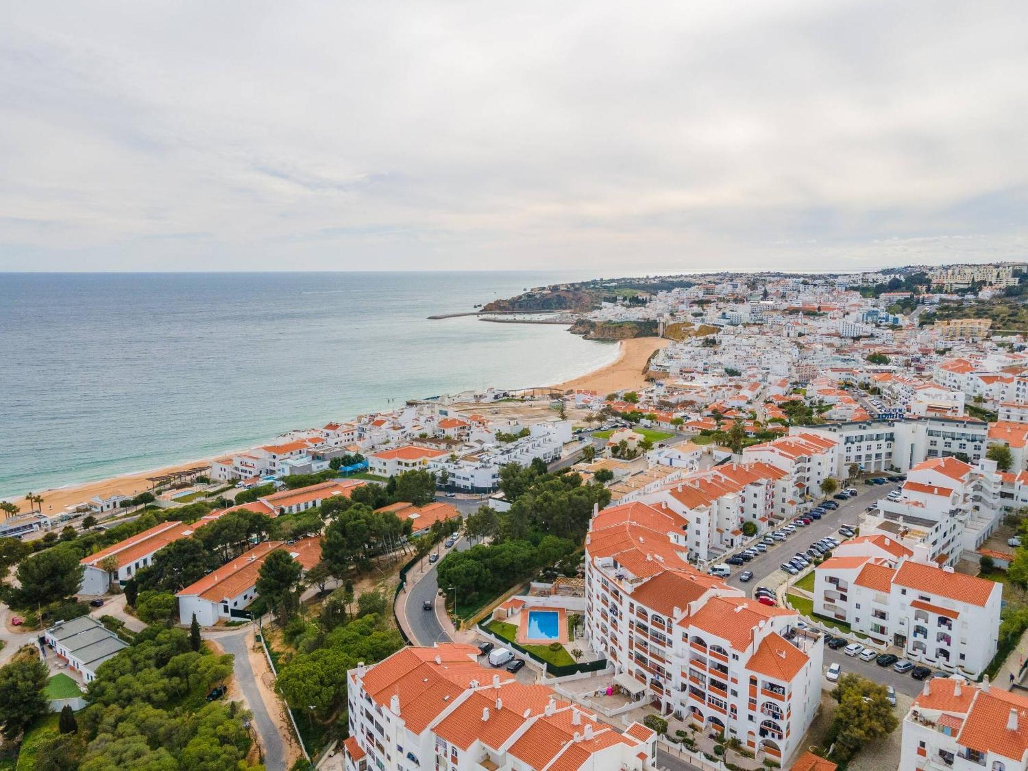 Palmeiras Apartment - 19A By Hellovacations 알부페이라 외부 사진